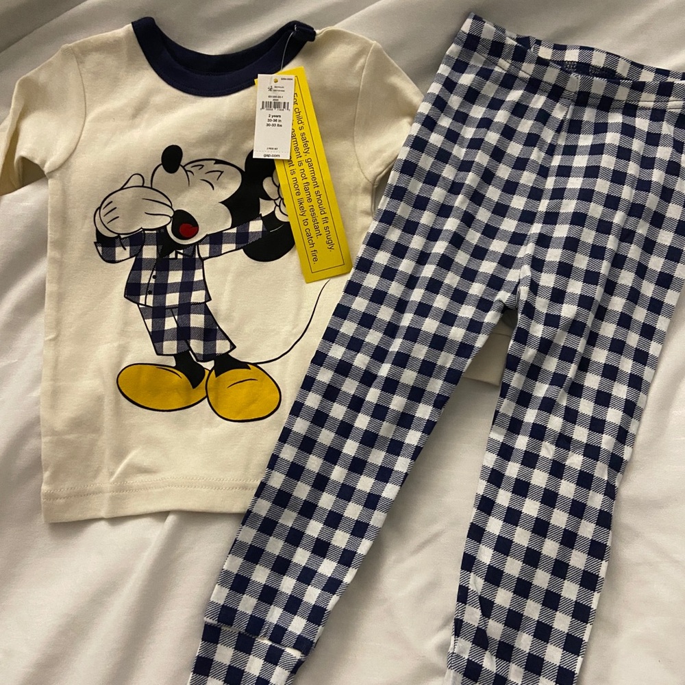 NWT 2t Disney Pajamas by Gap